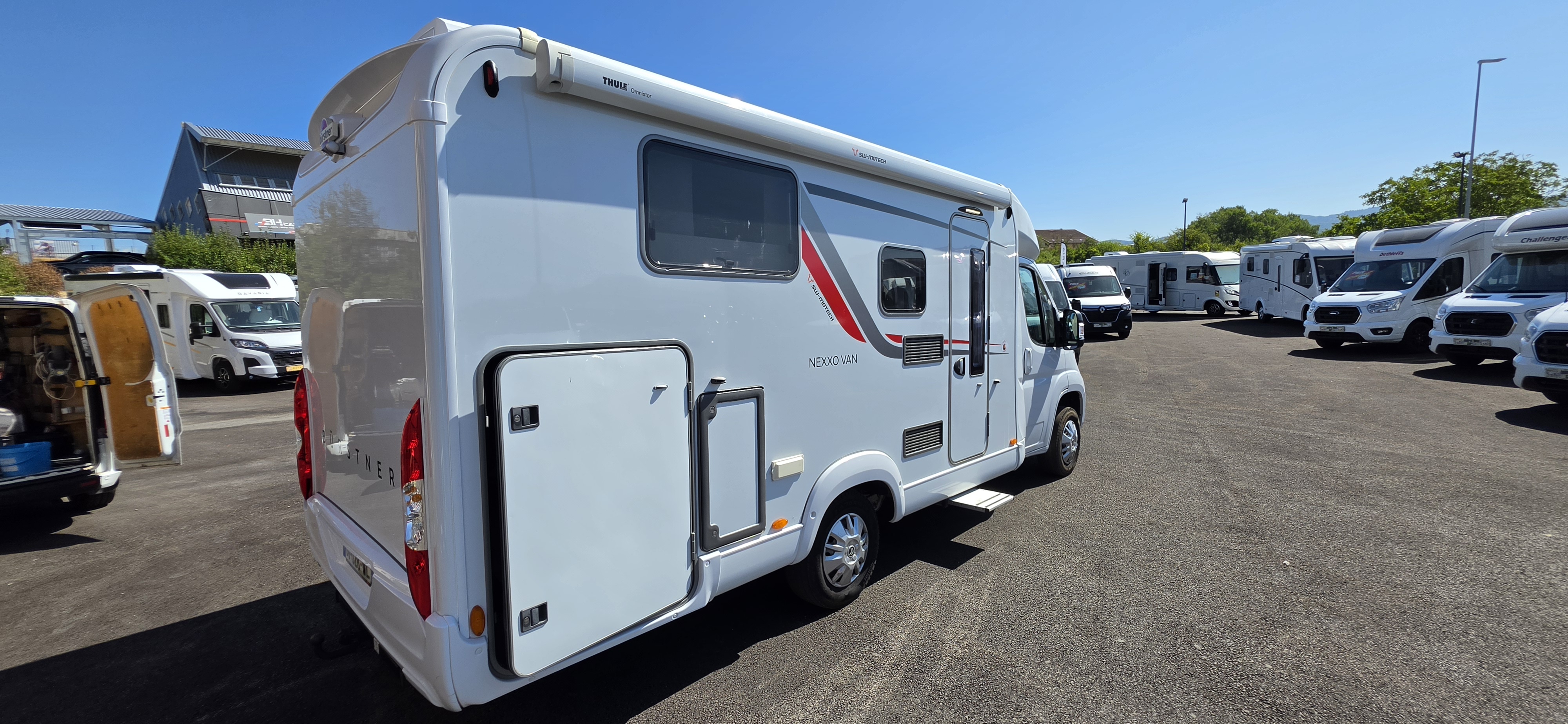  - 26 - BURSTNER NEXXO VAN T620G 