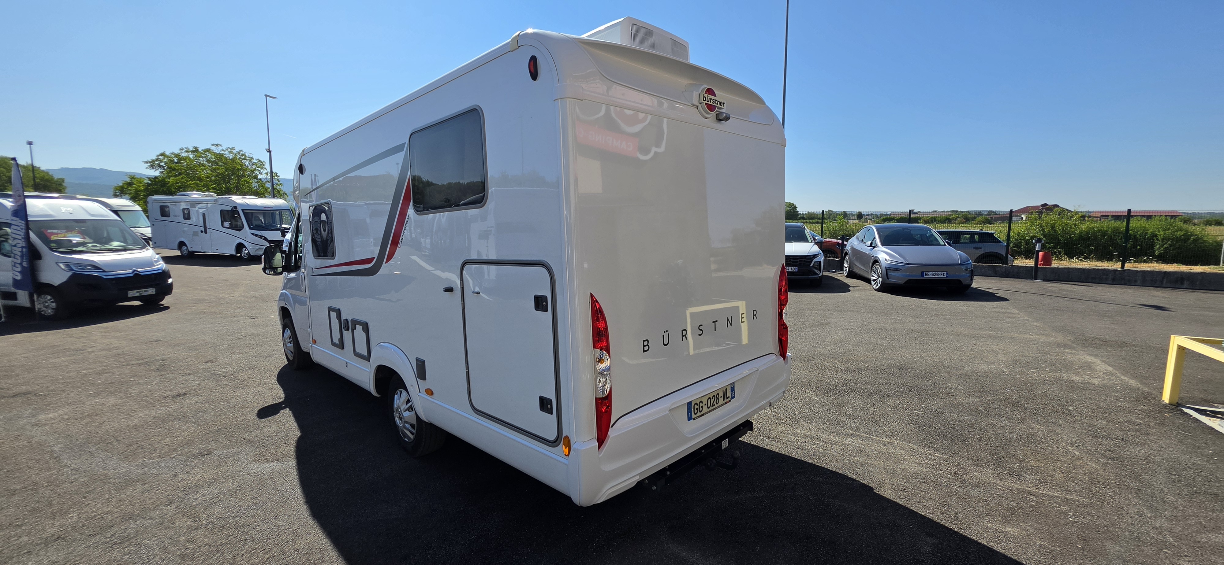  - 28 - BURSTNER NEXXO VAN T620G 