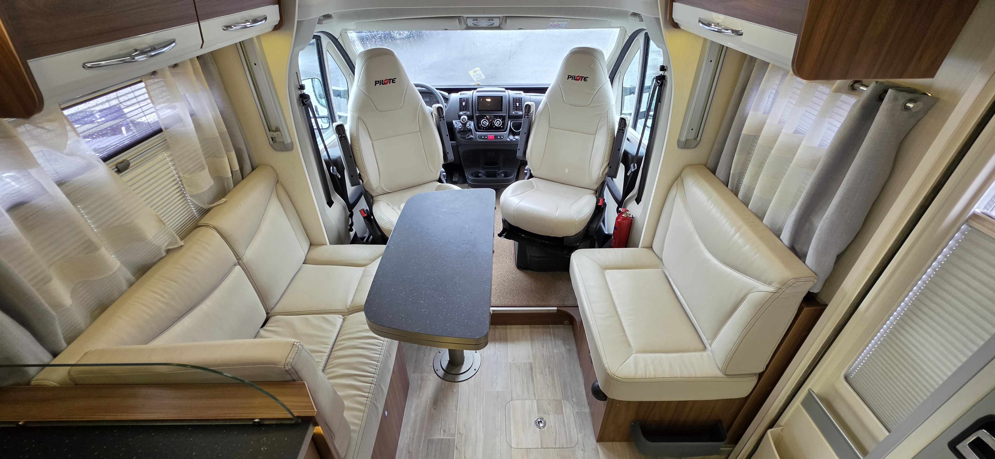 - 7 - PILOTE P 746 FC ESSENTIEL 