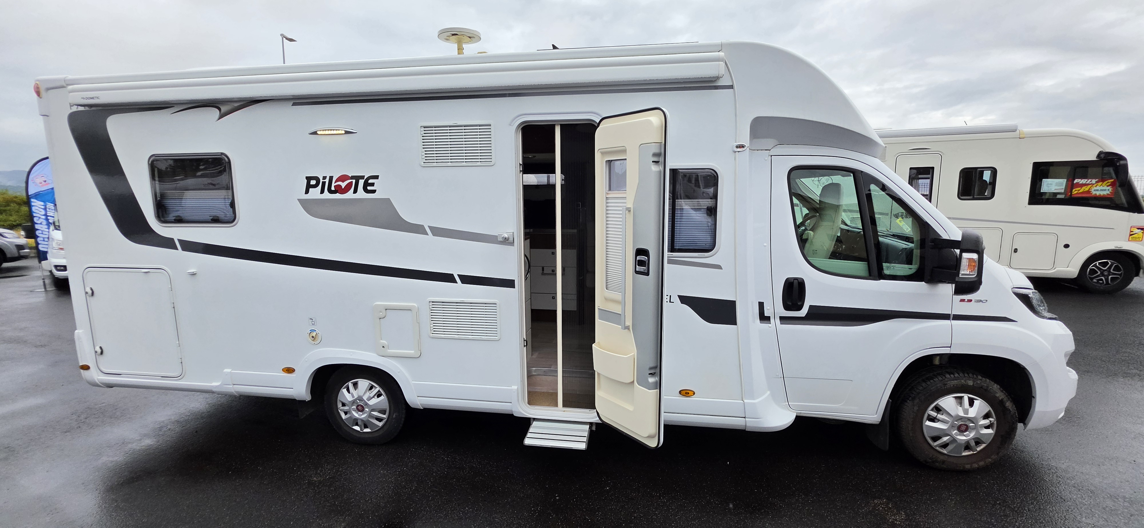  - 32 - PILOTE P 746 FC ESSENTIEL 