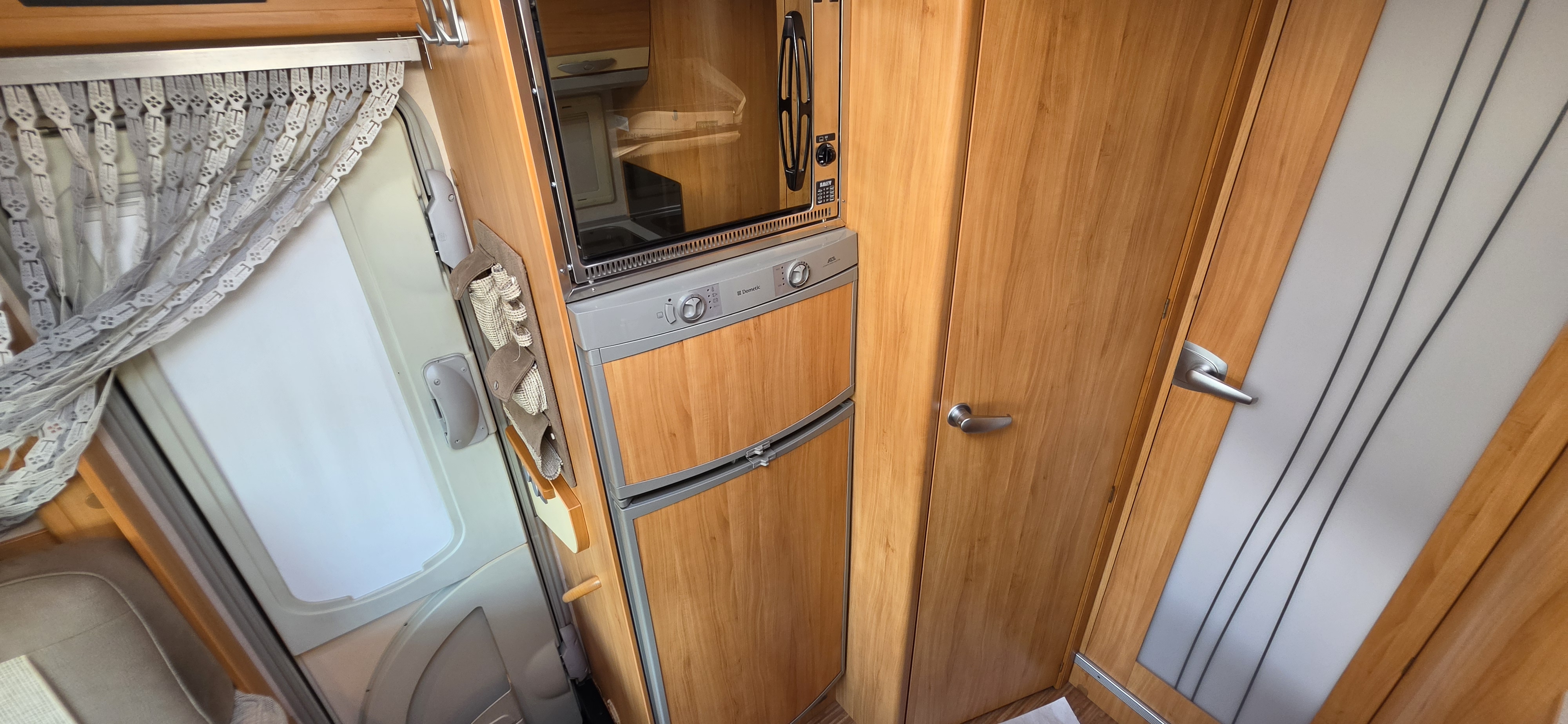  - 14 - ADRIA CORAL S690SP 