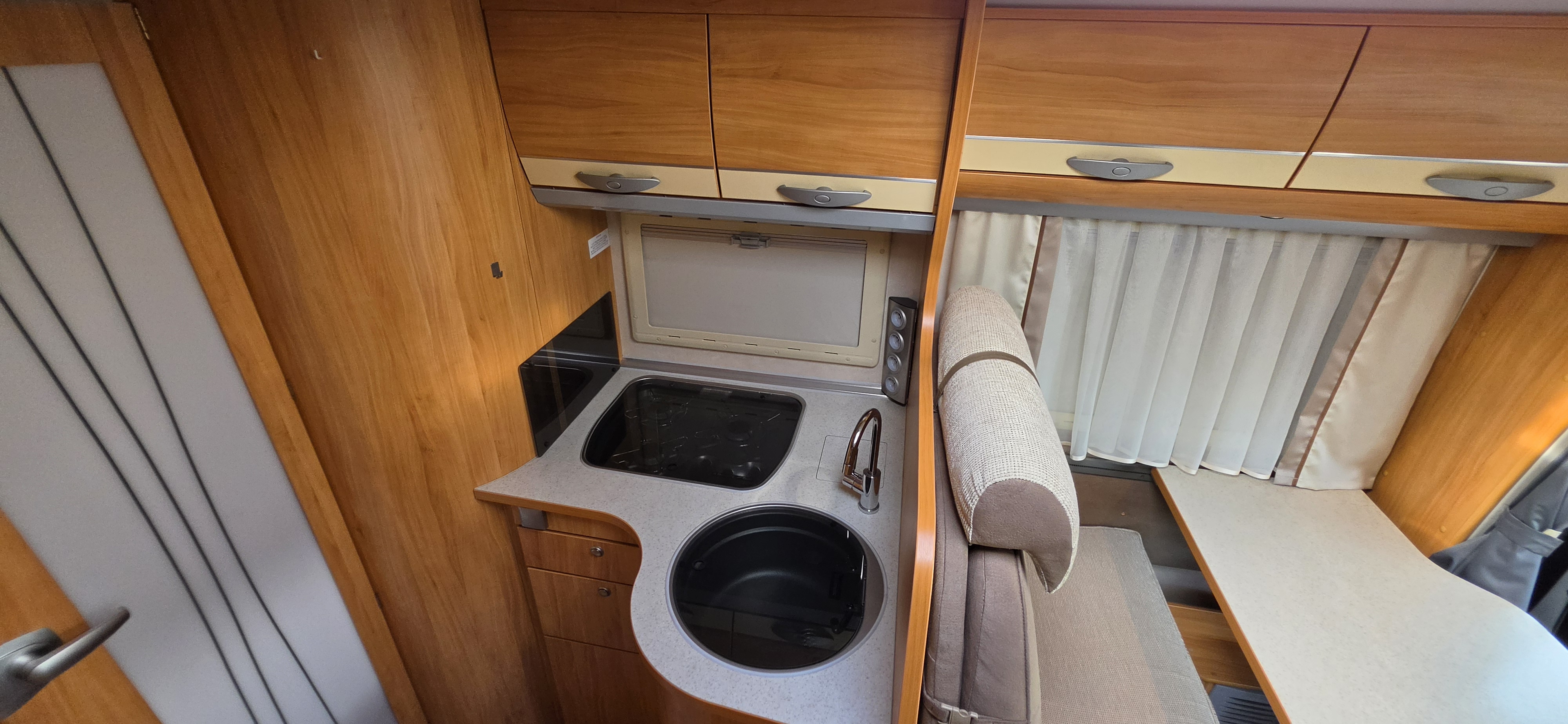  - 15 - ADRIA CORAL S690SP 