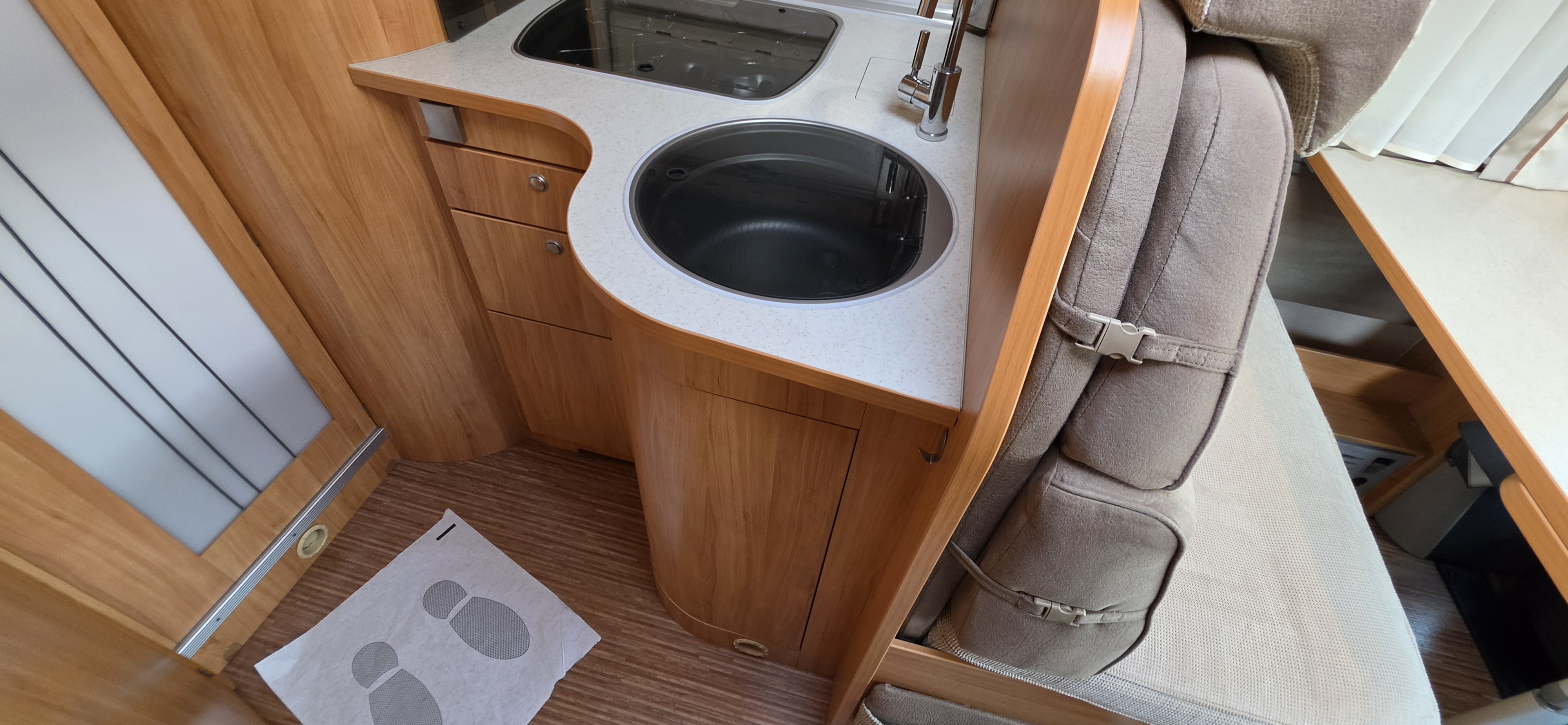  - 16 - ADRIA CORAL S690SP 