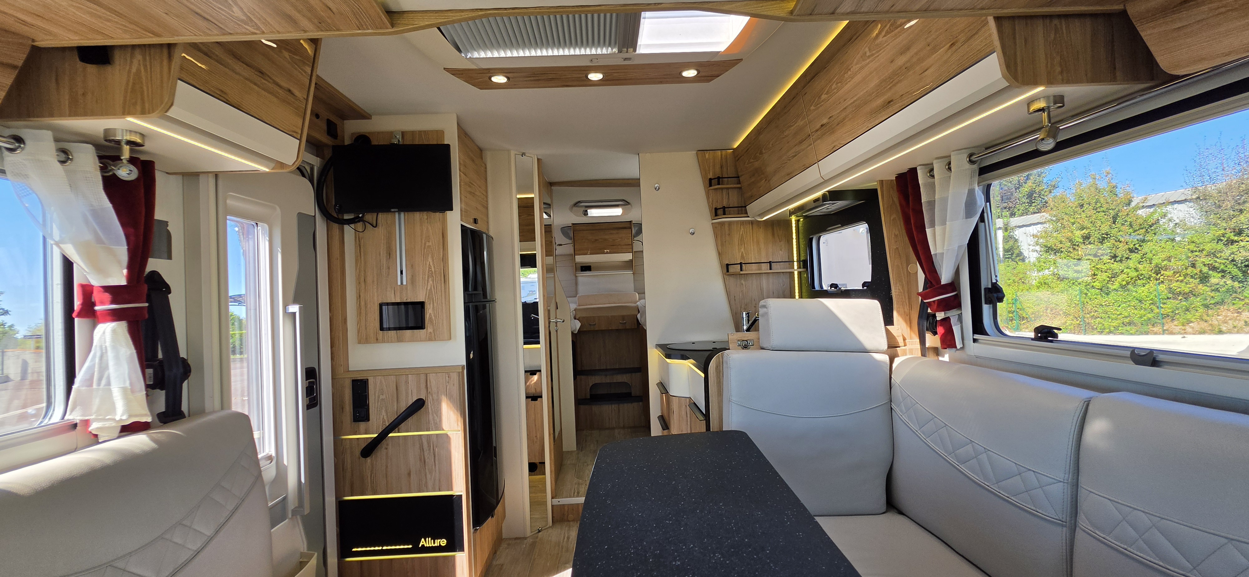  - 7 - BAVARIA ALLURE 741 FGJ 