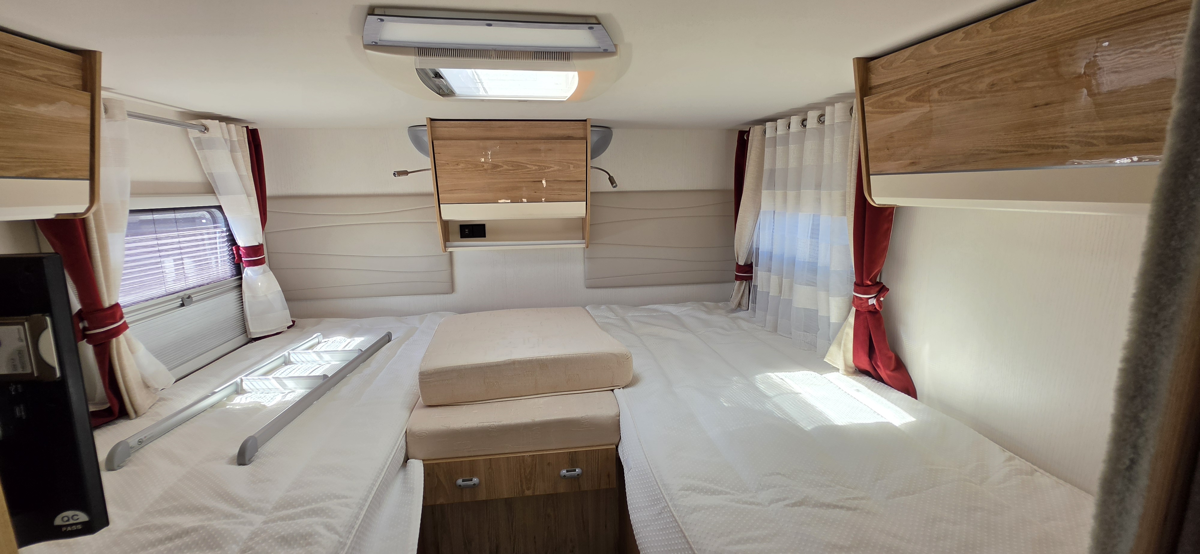  - 17 - BAVARIA ALLURE 741 FGJ 