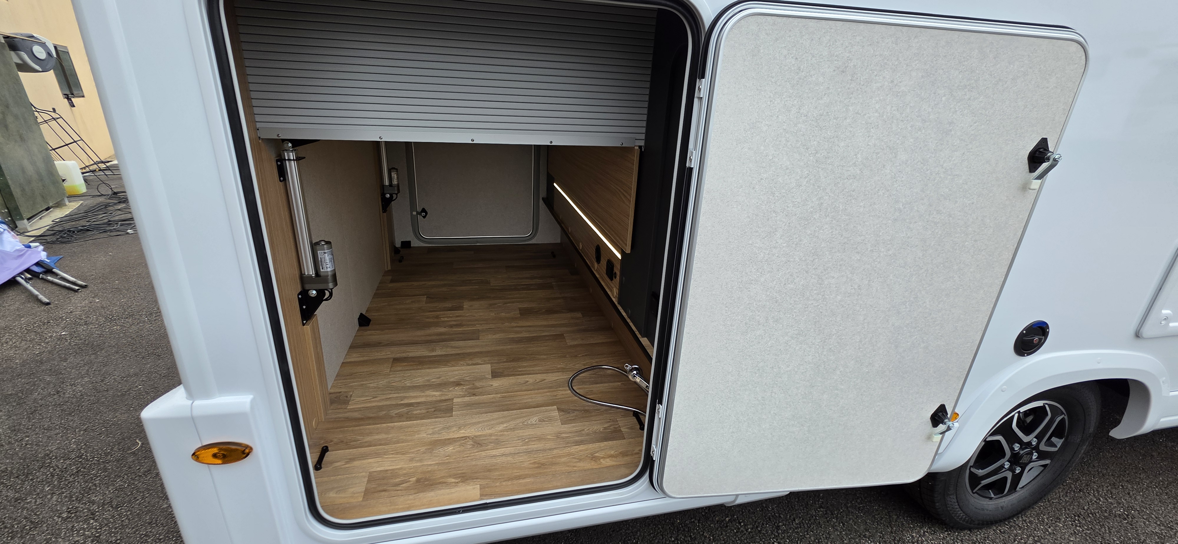  - 3 - BAVARIA T 740 FC NOMADE 