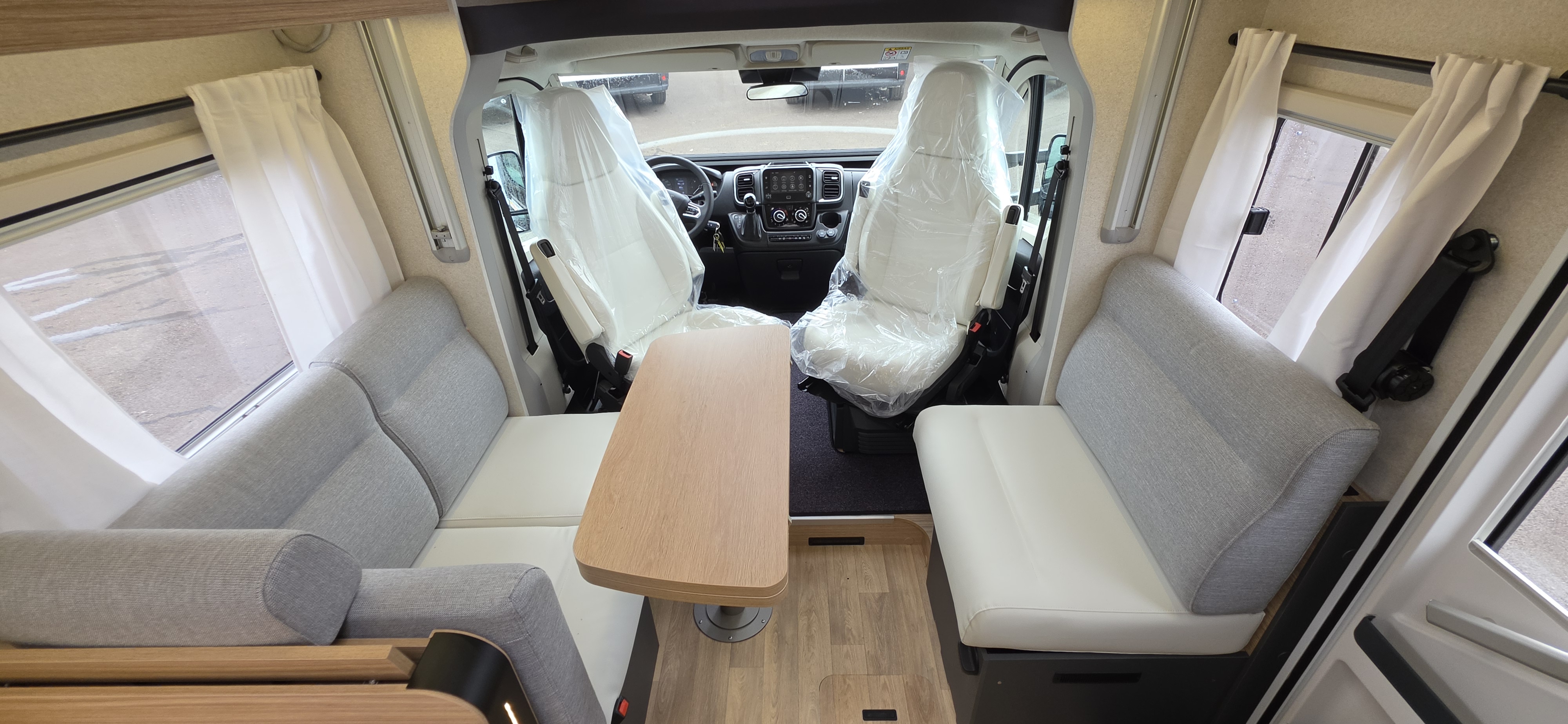  - 15 - BAVARIA T 740 FC NOMADE 