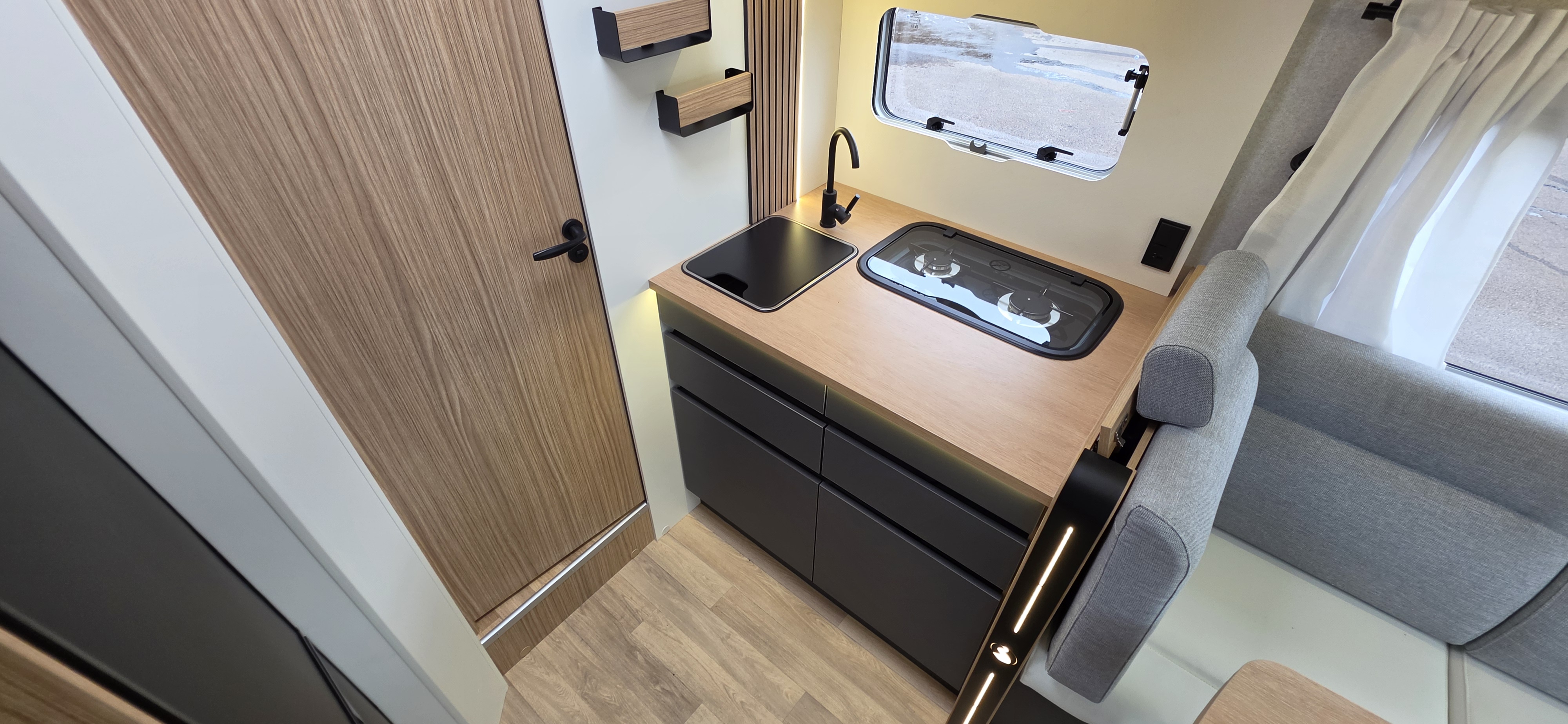  - 17 - BAVARIA T 740 FC NOMADE 
