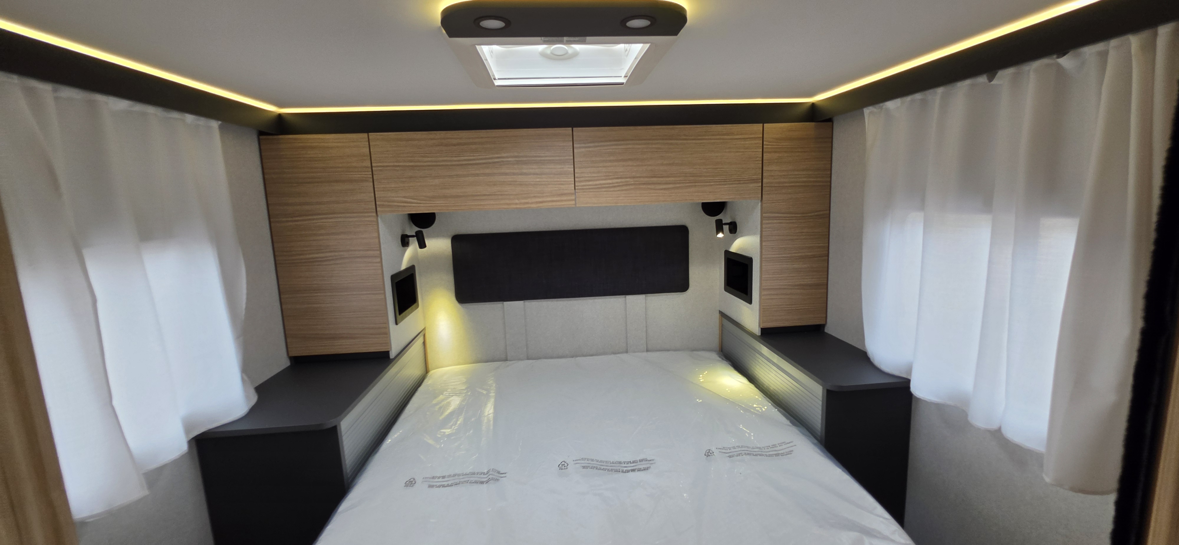 - 20 - BAVARIA T 740 FC NOMADE 